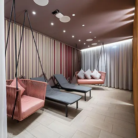 Haus Mit Nach Osten Ausgerichteter Loggia Apartamento Lübeck