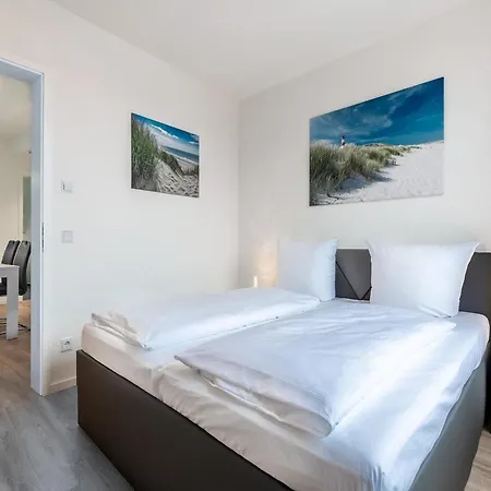 Haus Mit Nach Osten Ausgerichteter Loggia * 뤼베크