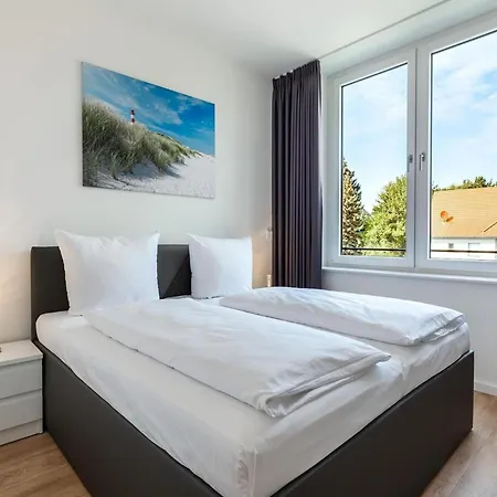 Haus Mit Nach Osten Ausgerichteter Loggia *