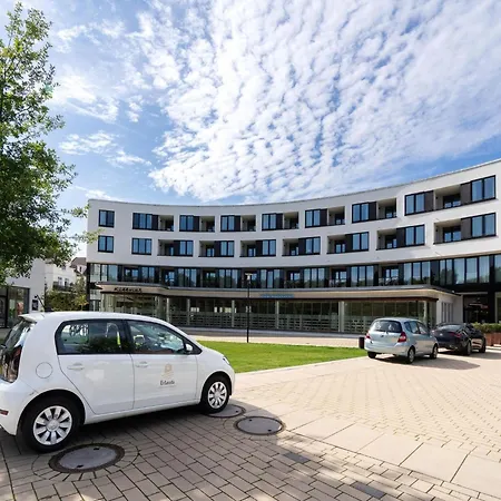 Haus Mit Nach Osten Ausgerichteter Loggia *