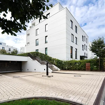 Haus Mit Nach Osten Ausgerichteter Loggia